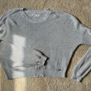 Light gray boxy Hollister sweater